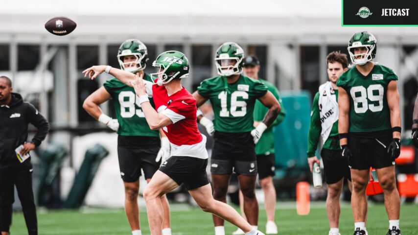 Cade Klubnik throws during Jets training camp Day 2.